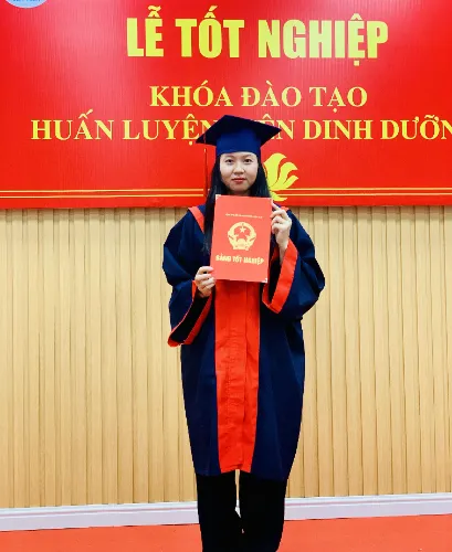 Thắm nhận chứng chỉ Huấn luyện viên Dinh dưỡng